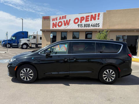 2023 Chrysler Pacifica Plug-In Hybrid Touring L