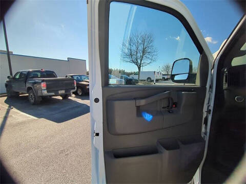 2024 Chevrolet Express 2500