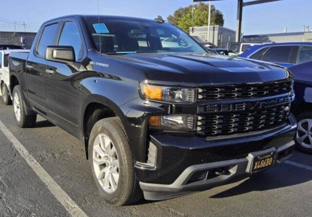 Used 2021 Chevrolet Silverado 1500 Custom with VIN 3GCPWBEK3MG171927 for sale in Bloomington, IL