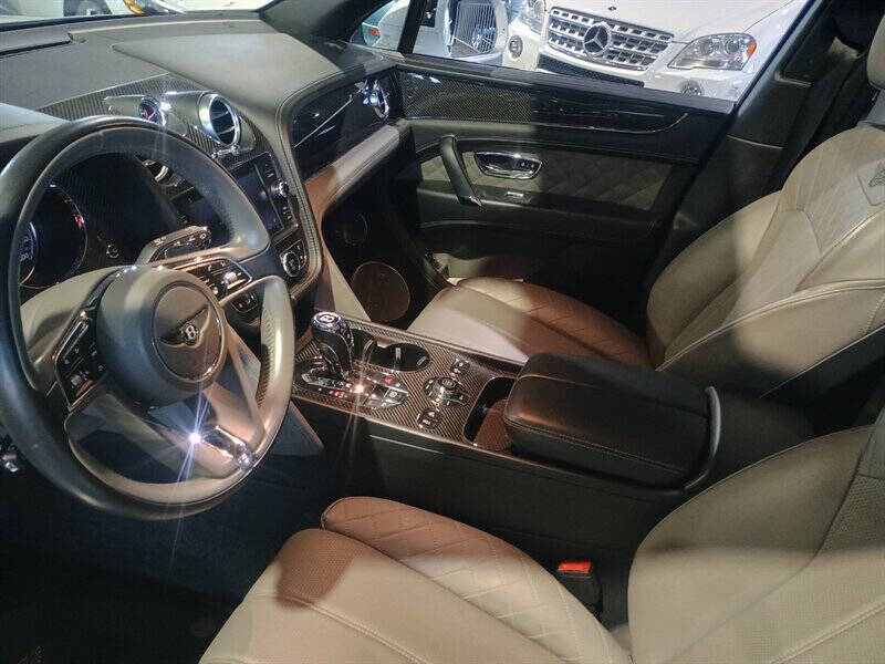 2019 Bentley Bentayga 49