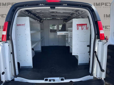 2023 Chevrolet Express 2500