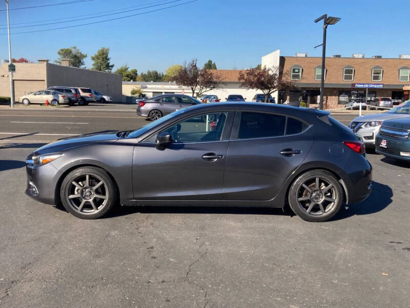 2017 Mazda MAZDA3 Grand Touring