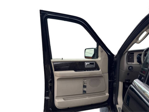 2016 Lincoln Navigator Select