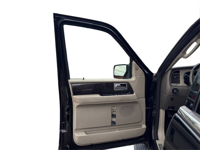 2016 Lincoln Navigator Select