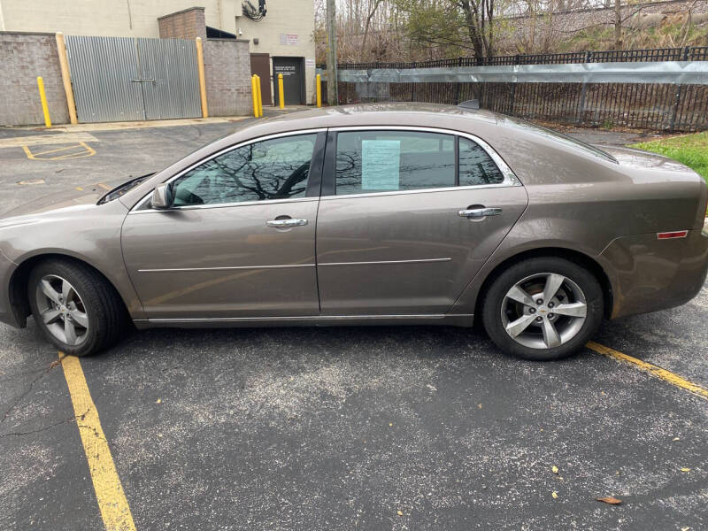 2012 Chevrolet Malibu 1LT photo 4