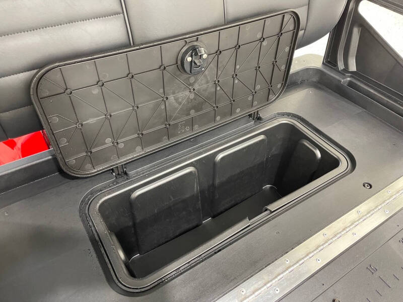 2025 E-Z-GO Express S4 ELiTE Lithium