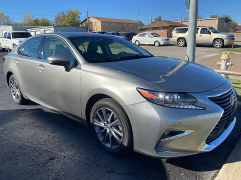 2016 Lexus ES 300h