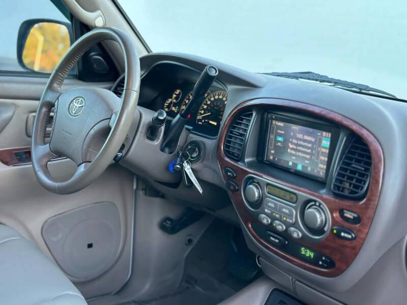 2005 Toyota Sequoia Limited