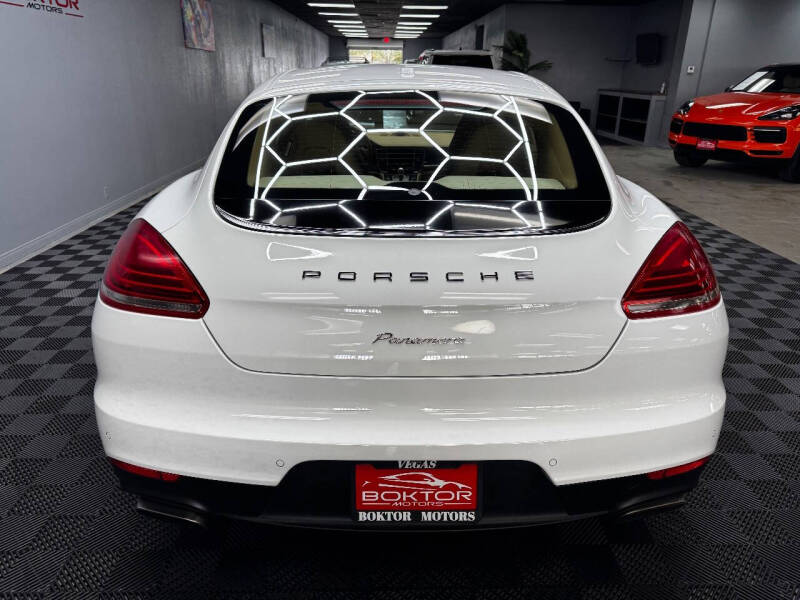 2015 Porsche Panamera 4
