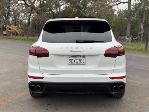 2016 Porsche Cayenne S E-Hybrid