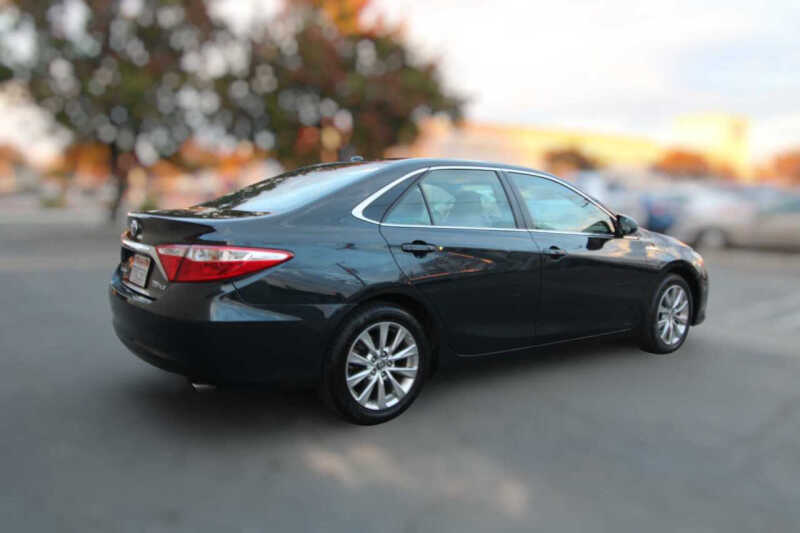 2016 Toyota Camry Hybrid