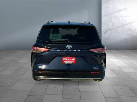 2021 Toyota Sienna Limited 7-Passenger