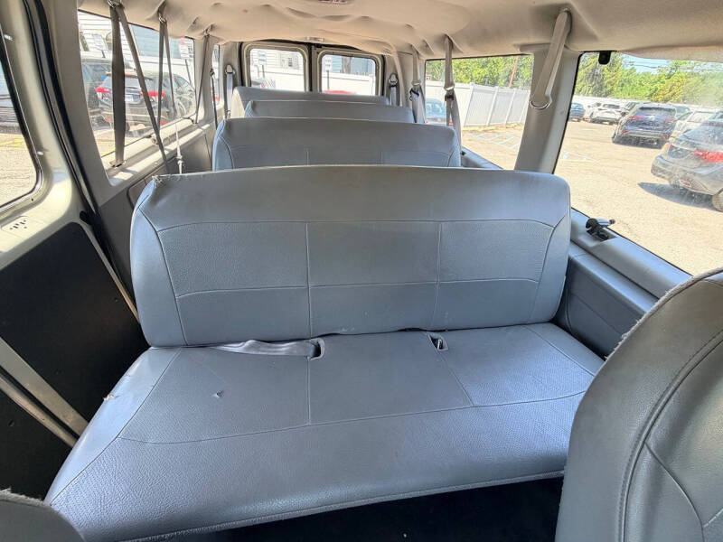 2006 Ford E-Series E-350 SD XL