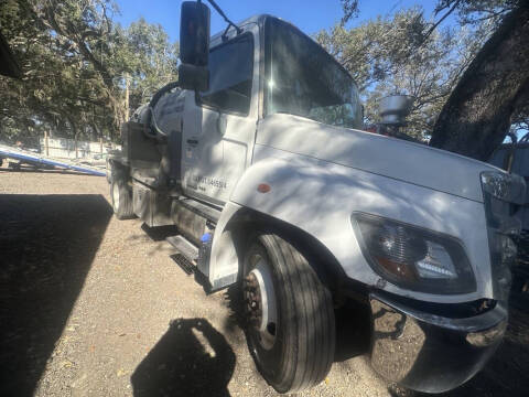 2017 Hino 268A