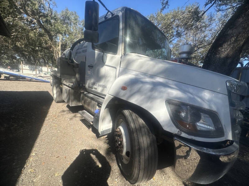 2017 Hino 268A