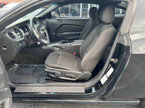 2014 Ford Mustang V6