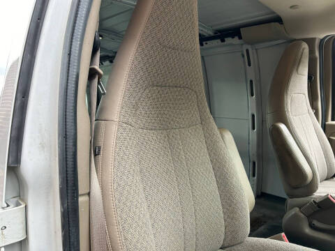 2017 GMC Savana 2500
