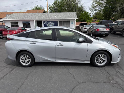2016 Toyota Prius Three