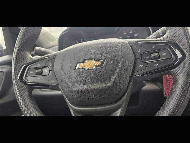 2025 Chevrolet Trax LS