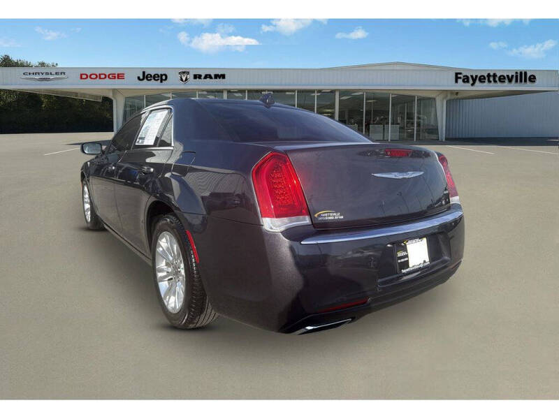 2018 Chrysler 300 Touring L