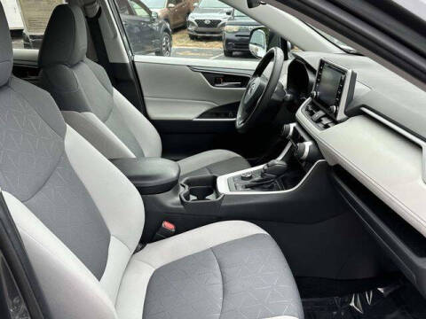 2019 Toyota RAV4 Hybrid XLE