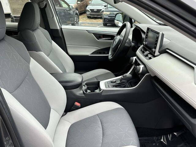 2019 Toyota RAV4 Hybrid XLE