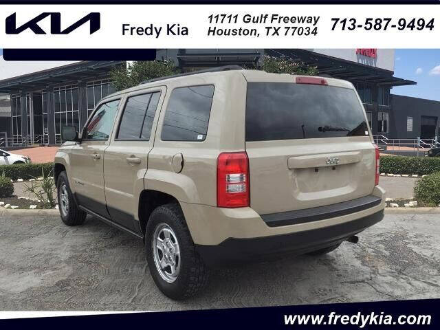 Used 2017 Jeep Patriot Sport with VIN 1C4NJPBA2HD115138 for sale in Houston, TX