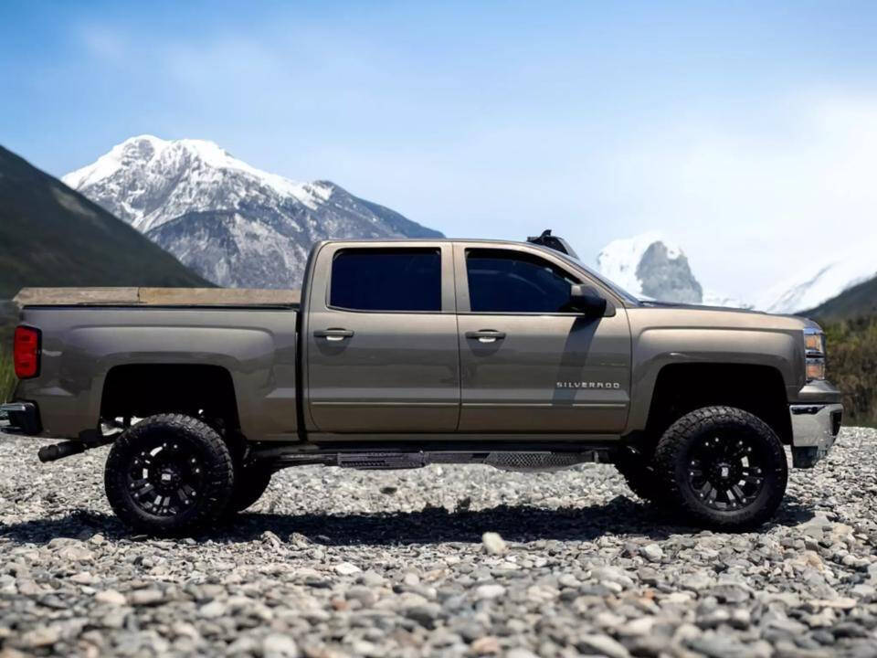 2015 Chevrolet Silverado 1500 for sale at Best Buy Motors in Signal Hill, CA