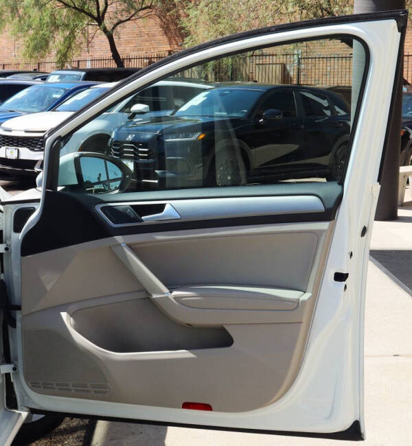 2017 Volkswagen Golf