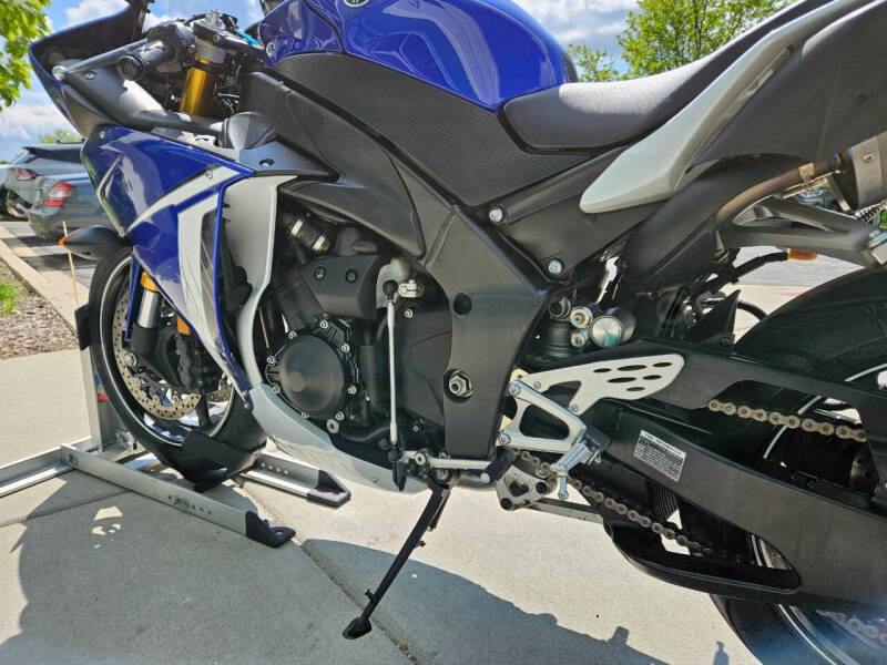 2011 Yamaha YZF-R1