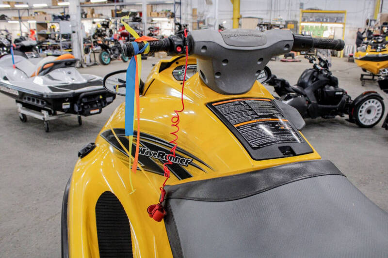 2013 Yamaha GP 800 R