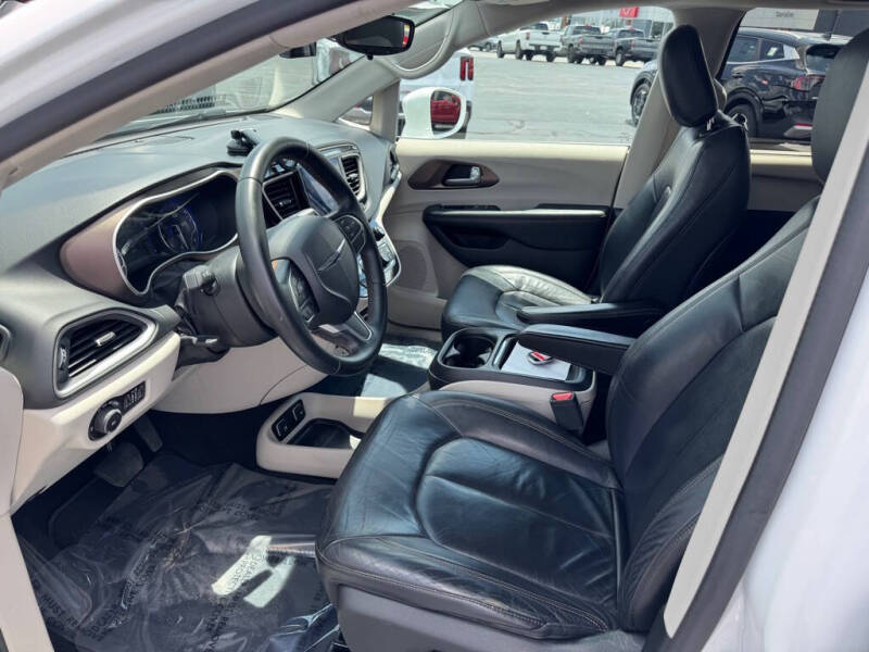2017 Chrysler Pacifica Touring Plus