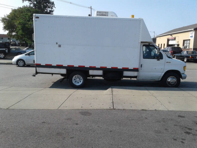 1995 Ford Econoline null photo 3