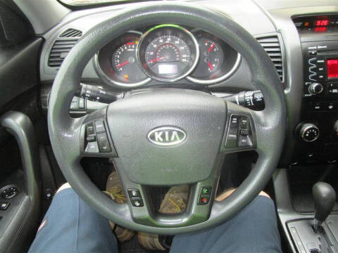 2011 Kia Sorento LX