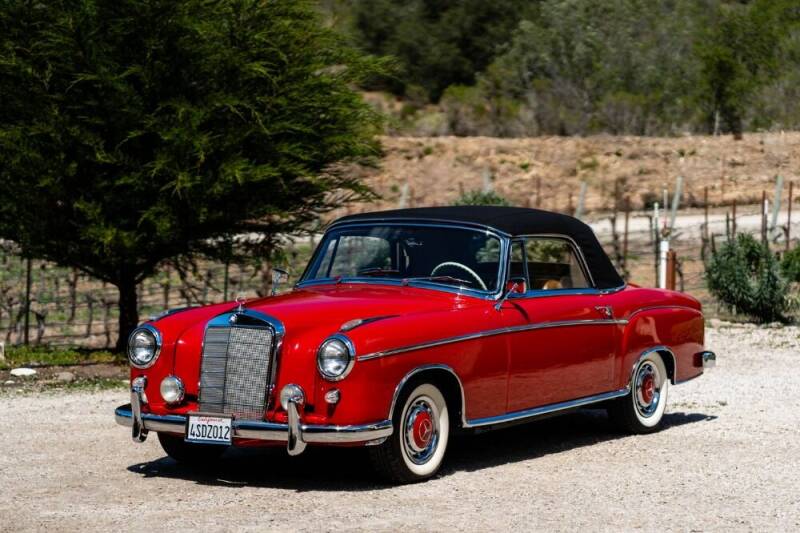 1960 Mercedes-Benz 220SE for sale at Gullwing Motor Cars Inc in Astoria NY