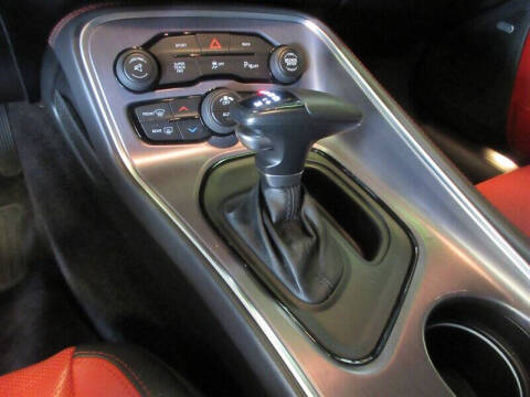 2016 Dodge Challenger 392 HEMI Scat Pack Shaker