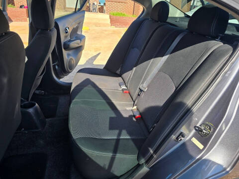 2019 Nissan Versa SV