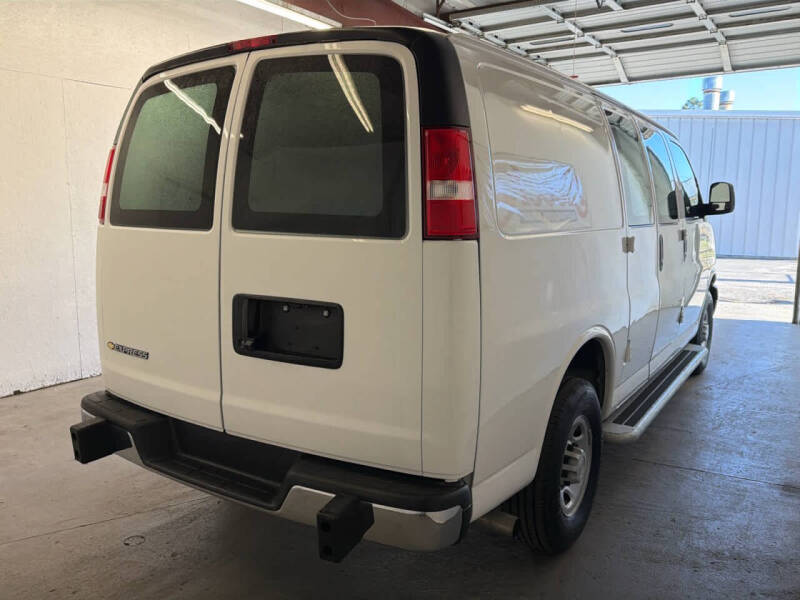 2024 Chevrolet Express 2500