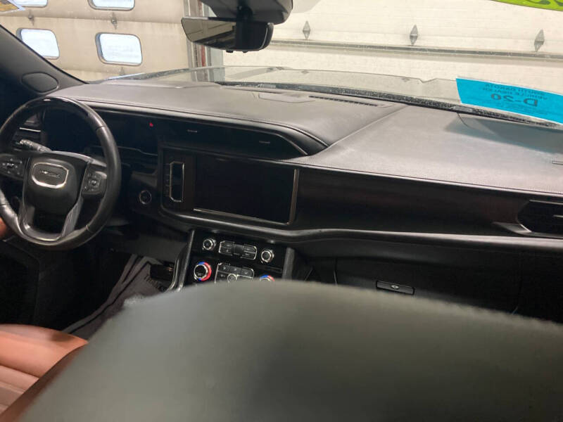 2023 GMC Yukon XL Denali Ultimate