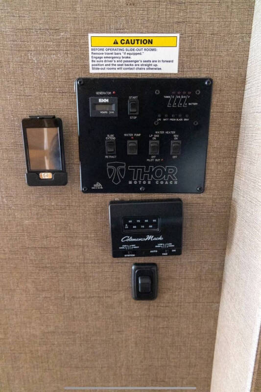 2017 Thor Motor Coach WINDSPORT 34F