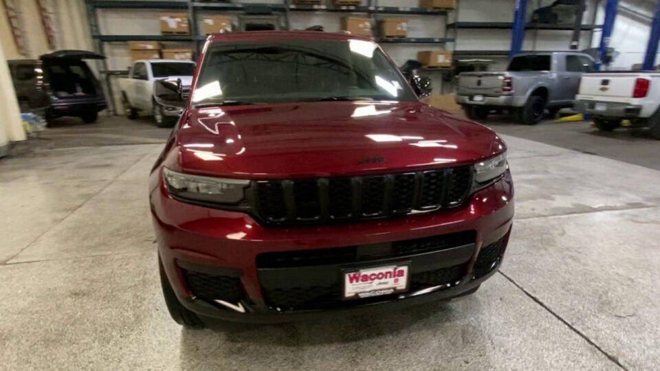 2022 Jeep Grand Cherokee L for sale at Victoria Auto Sales in Victoria, MN