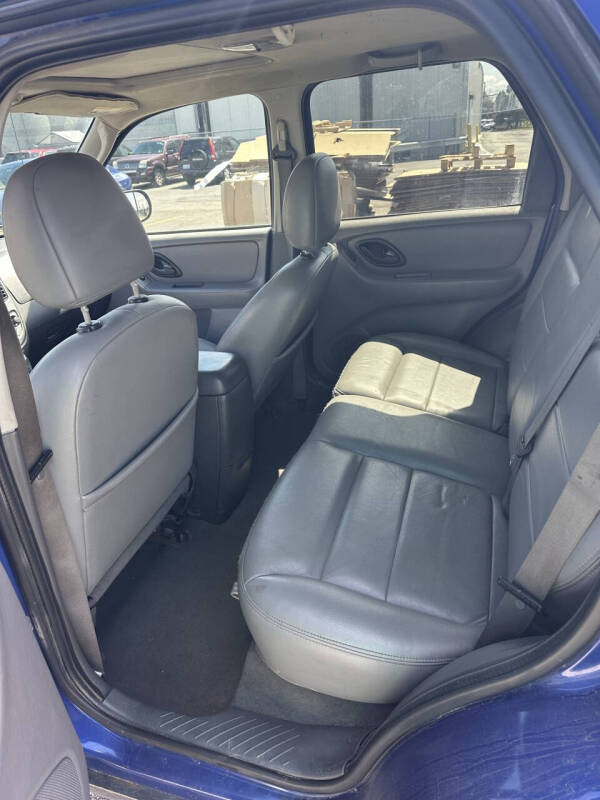 2005 Ford Escape XLT