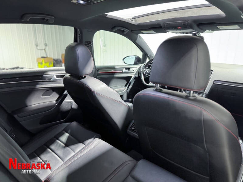 2017 Volkswagen Golf GTI SE