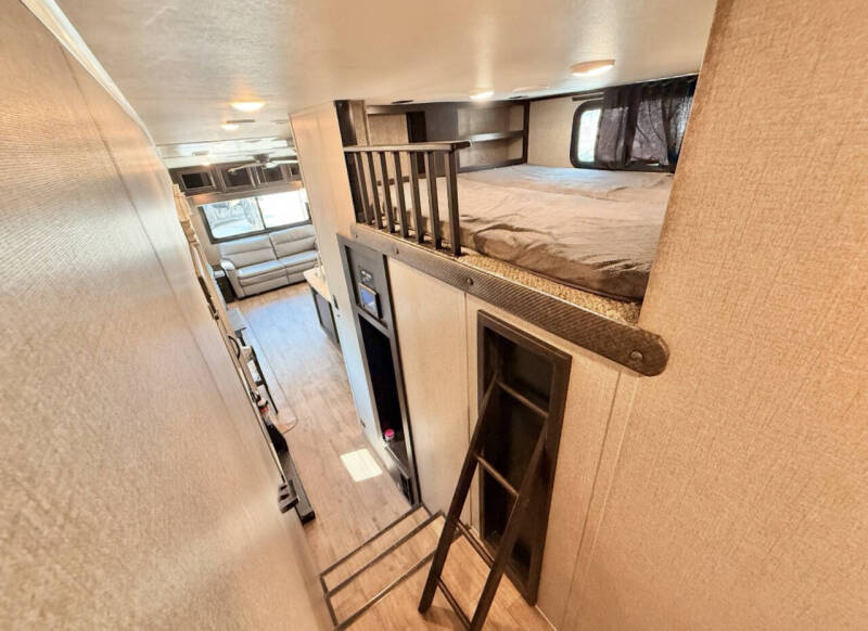 2021 Jayco Eagle 357MDOK