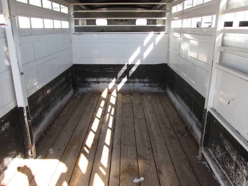 2001 Titan Trailer Standard