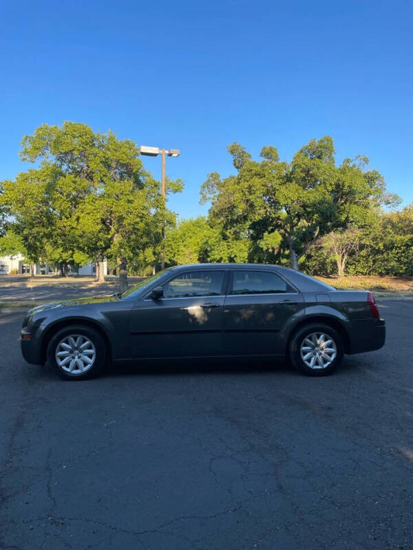 2008 Chrysler 300 LX photo 5