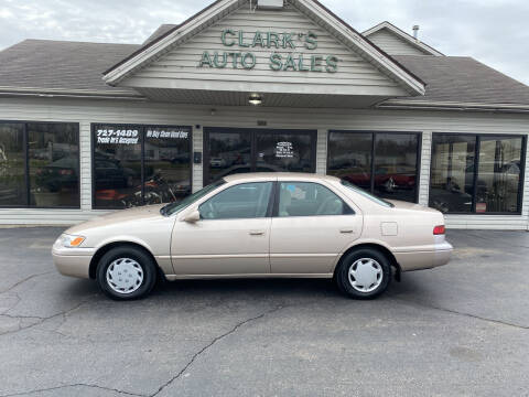 1999 Toyota Camry for sale at Clarks Auto Sales in Middletown OH