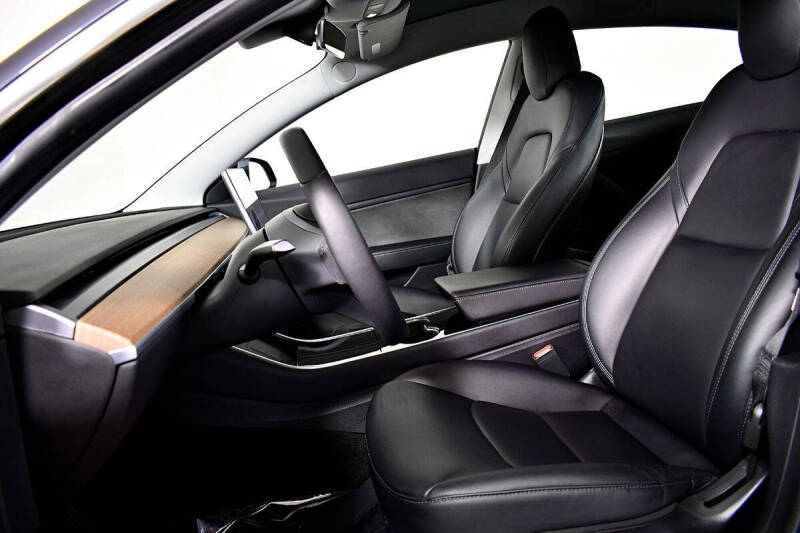 2019 Tesla Model 3 Standard Range Plus