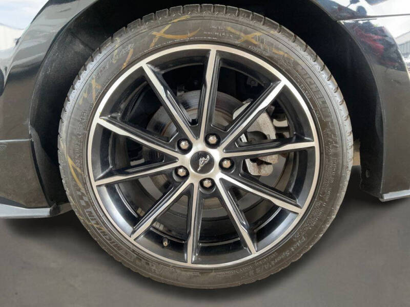 2021 Ford Mustang EcoBoost