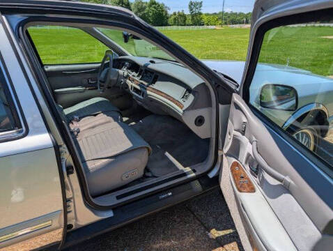 1995 Lincoln Town Car Signature